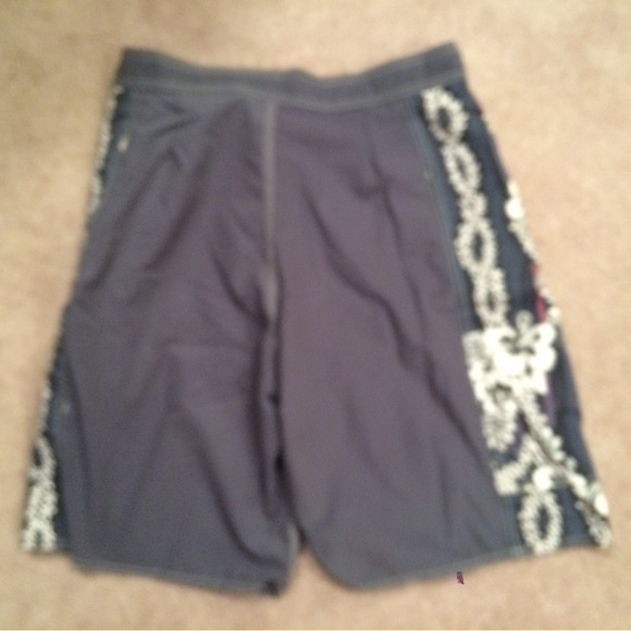 NWOT Men's Gray Swim Trunks Shorts~ 36 - Picture 3 of 4